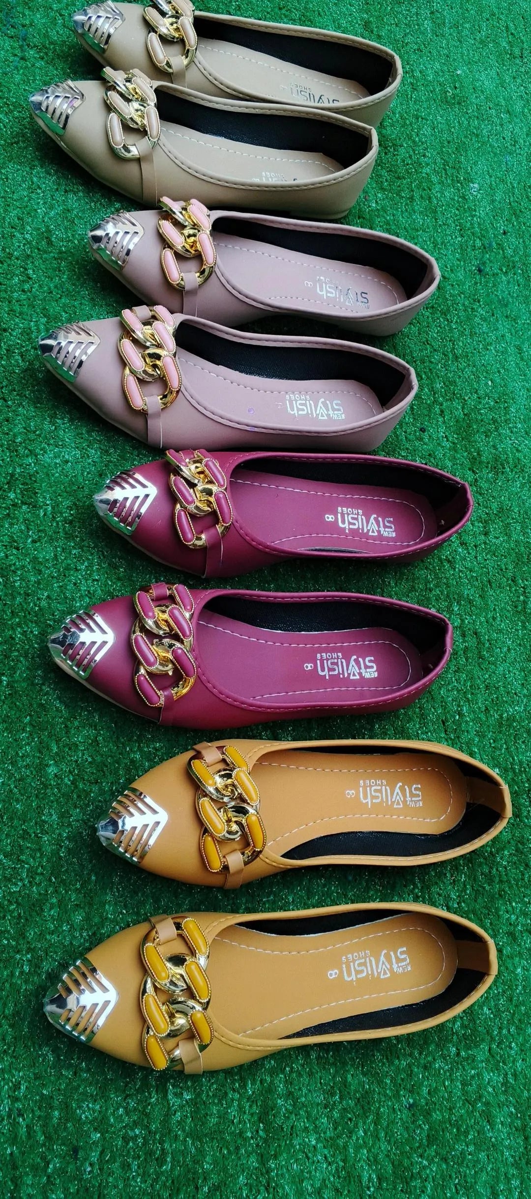 Women's Yellow Synthetic Leather Flat Pumps with Gold Chain Detail