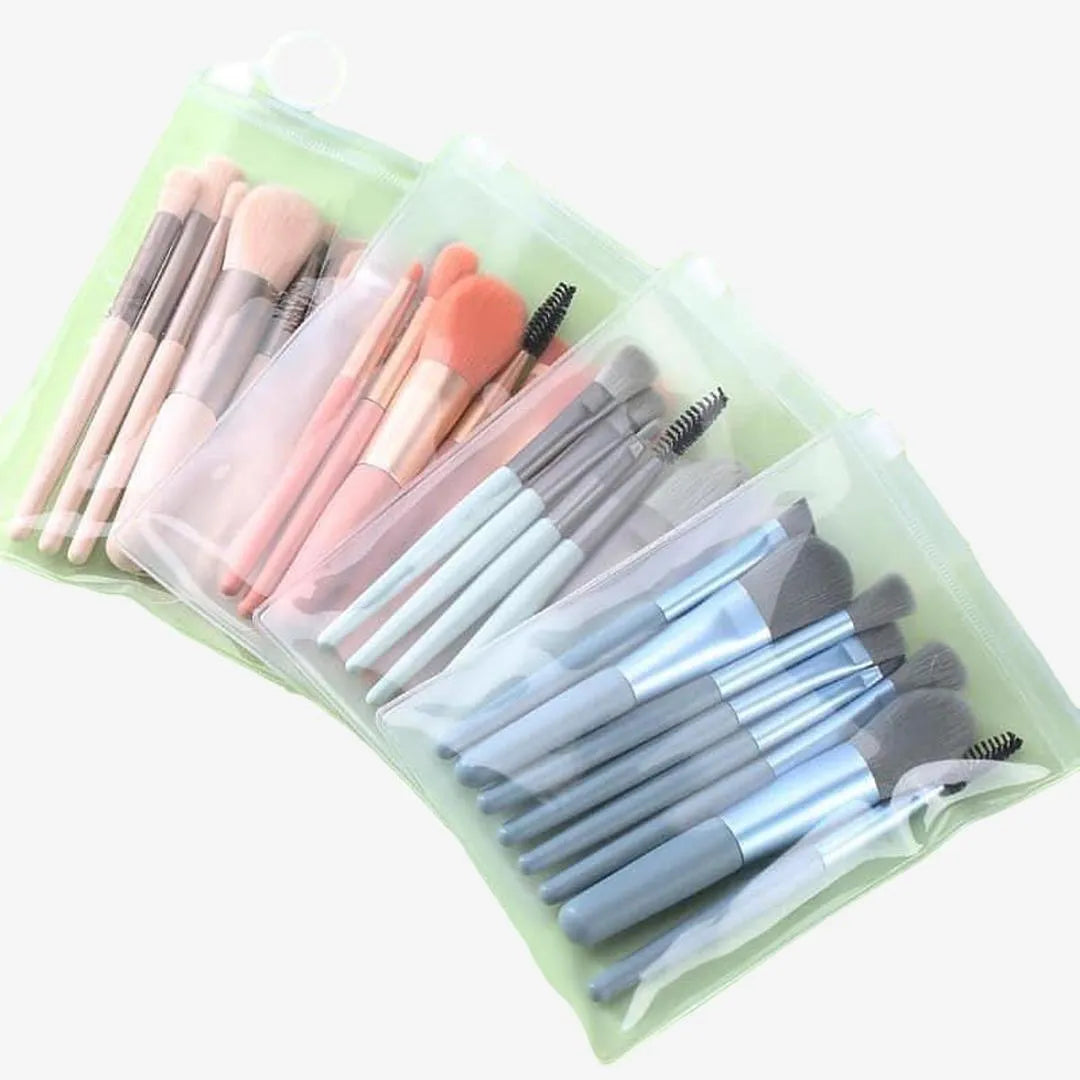 8 Piece Makeup Brush Set With Transparent Pouch
