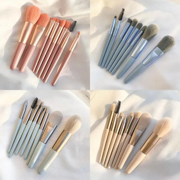 8 Piece Makeup Brush Set With Transparent Pouch